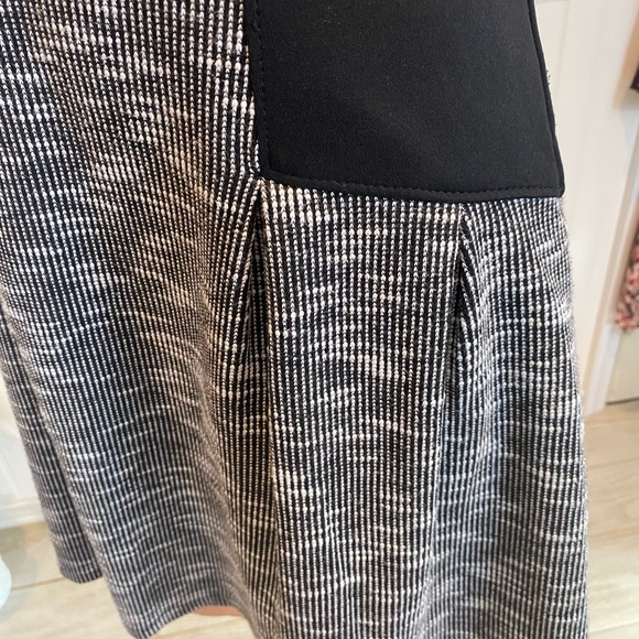 Guess Color Block Sleeveless Flared Mini Dress - Picture 6 of 8